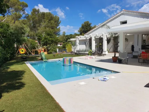 Construction d'une piscine 8x4 et pool house à Saint-Raphaël : photos avant-après, Golfe de Saint-Tropez, BMC