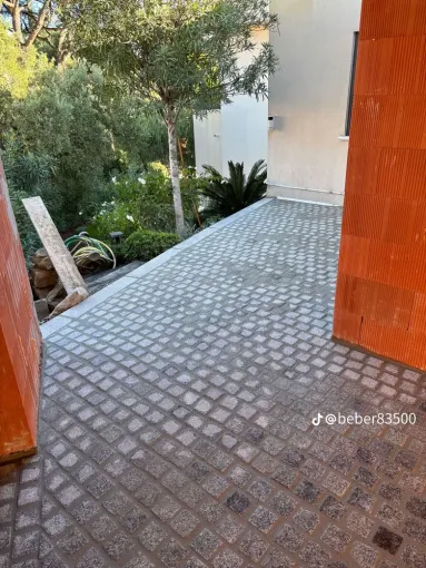 La pose de pavé de ciment : un aménagement durable et esthétique, Golfe de Saint-Tropez, BMC